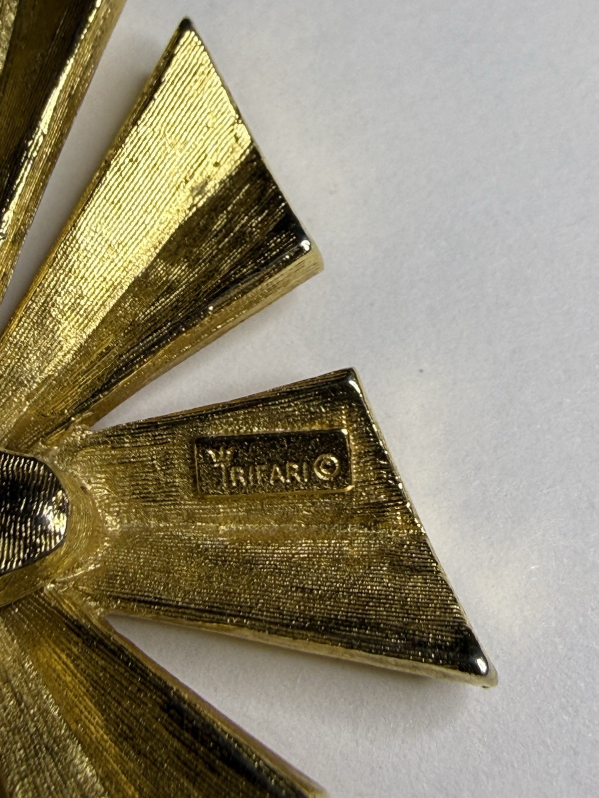 Vintage Crown Trifari Necklace 1950s Gold Tone Enamel Geometric Bib Collar MCM