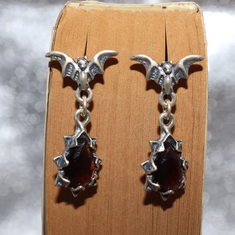 Retro Gothic Night Bat Zircon Earrings Personality Male and Female Punk Rock