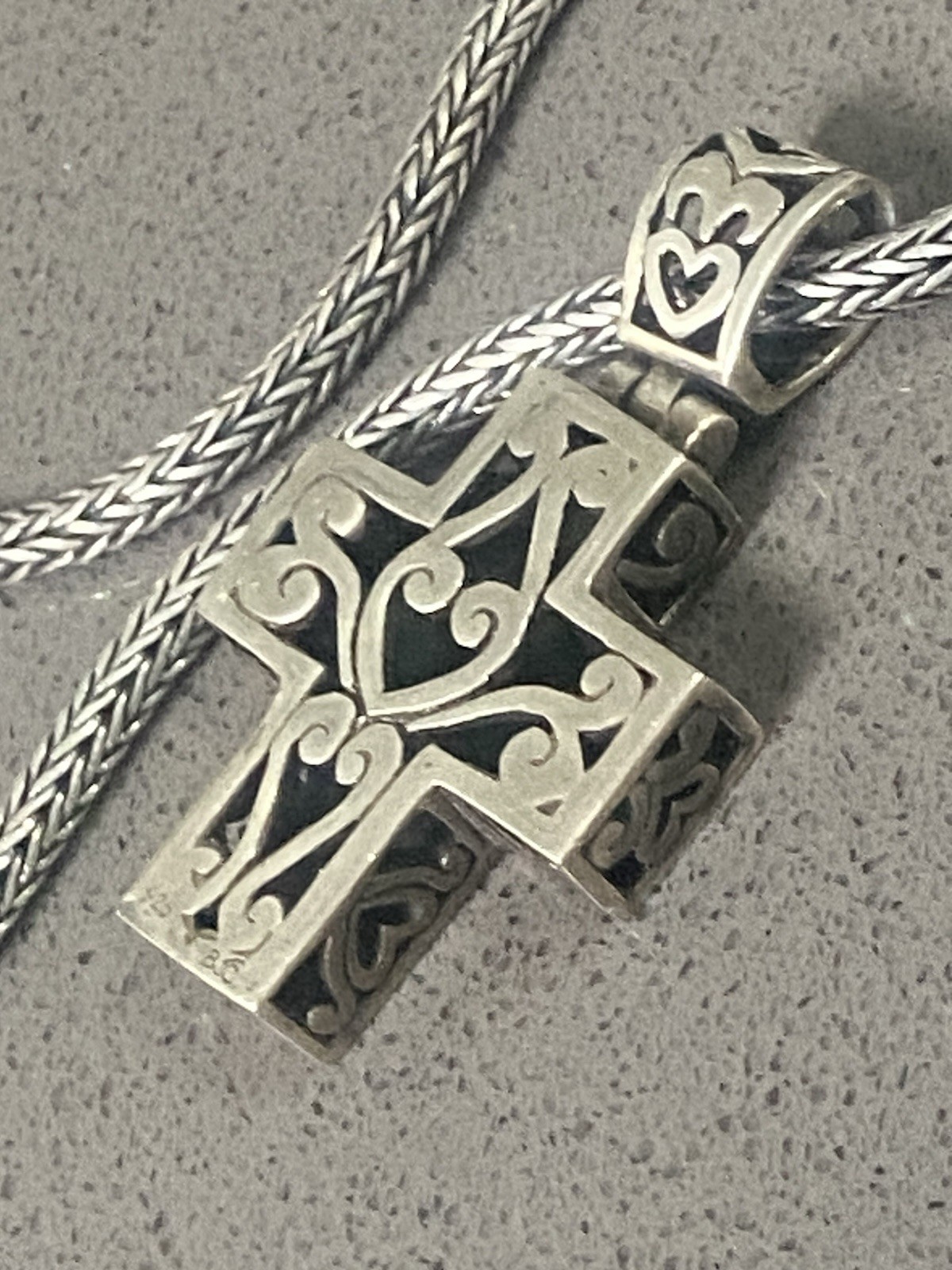 Sterling Silver Byzantine Chain W/Cross Pendant 40g