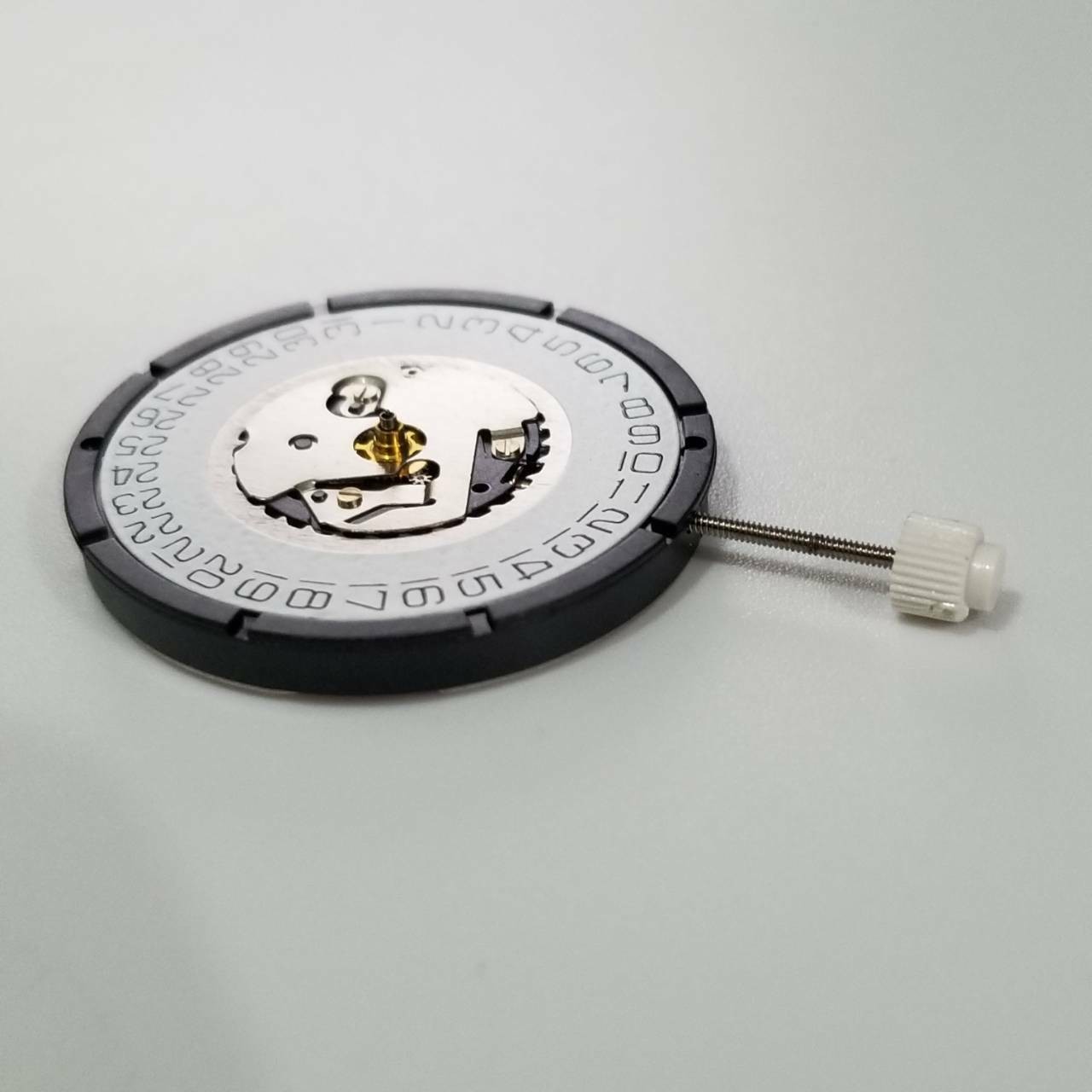 25.6mm 3 Hands/Pins/Needles Date @ 3 Quartz Watch Movement For ISA 2331/103