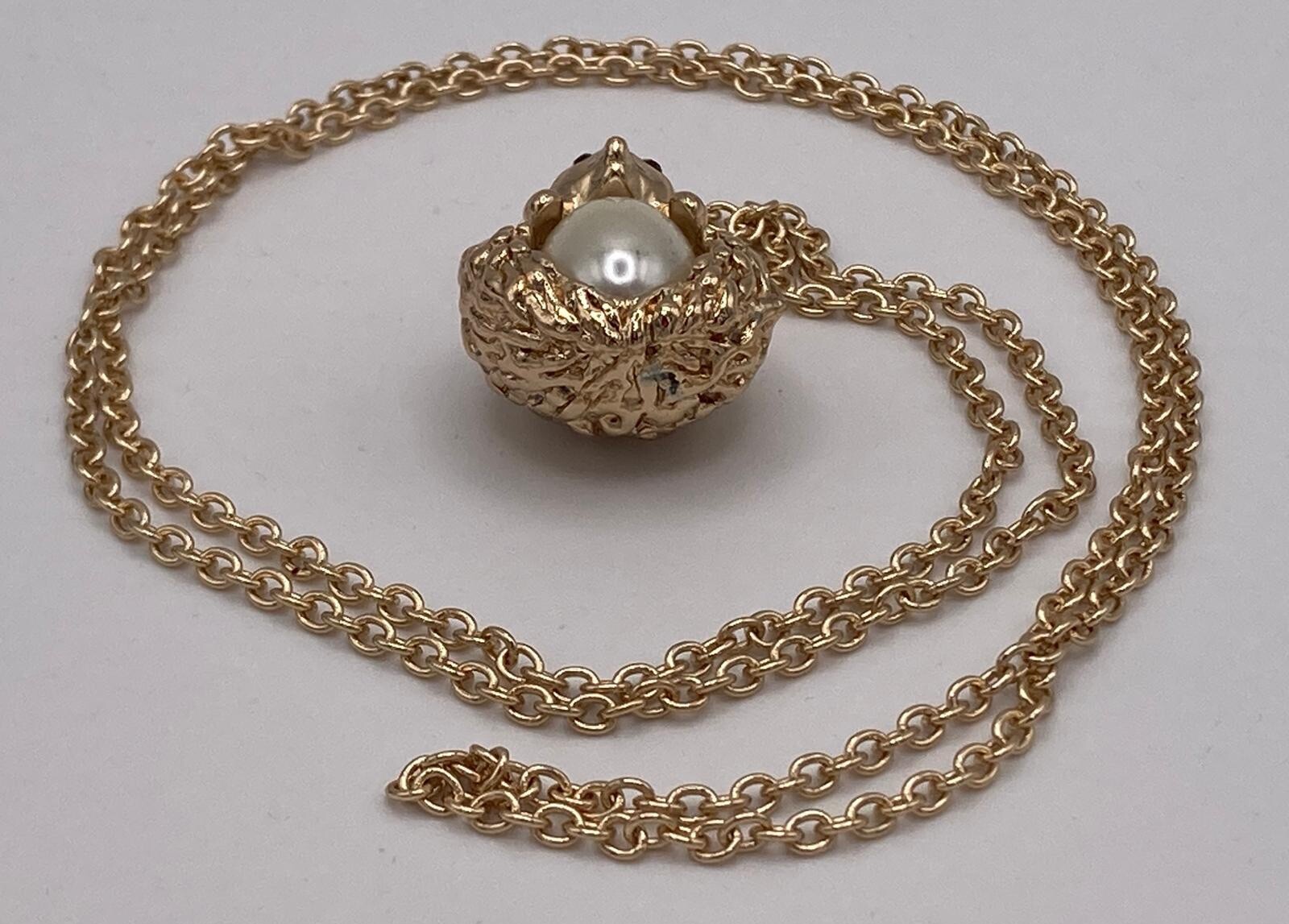 Hedgehog Willow Avon 80cm Long Necklace New In Box