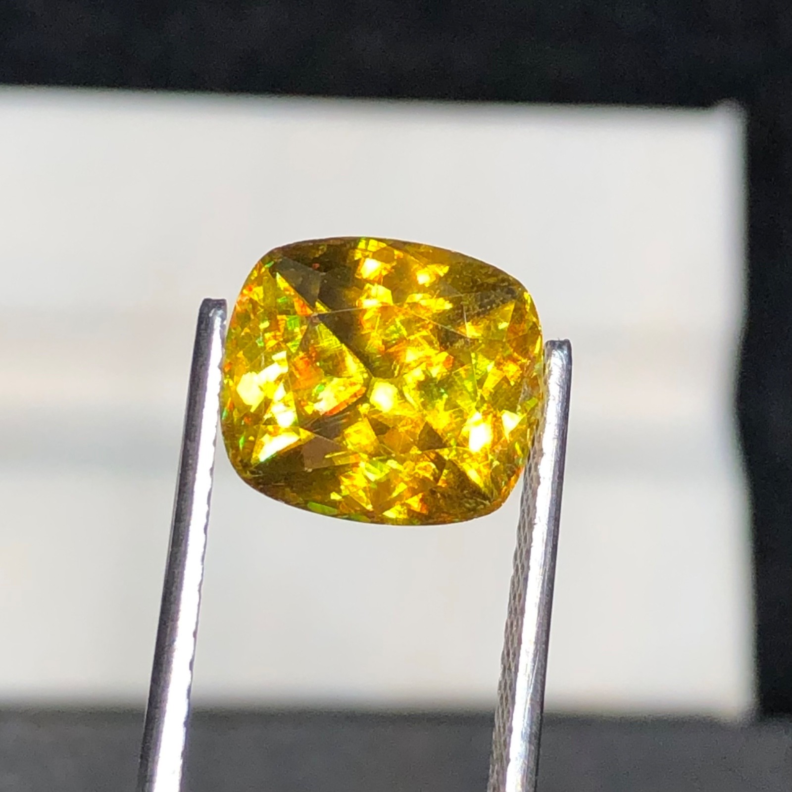 3.90 Ct Natural Golden Sphene Titanite Cushion Cut Loose Gemstone Fire Dispersio