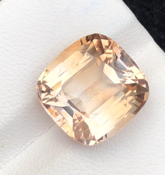 10.50 Carat Natural Light Brown Color Faceted Topaz