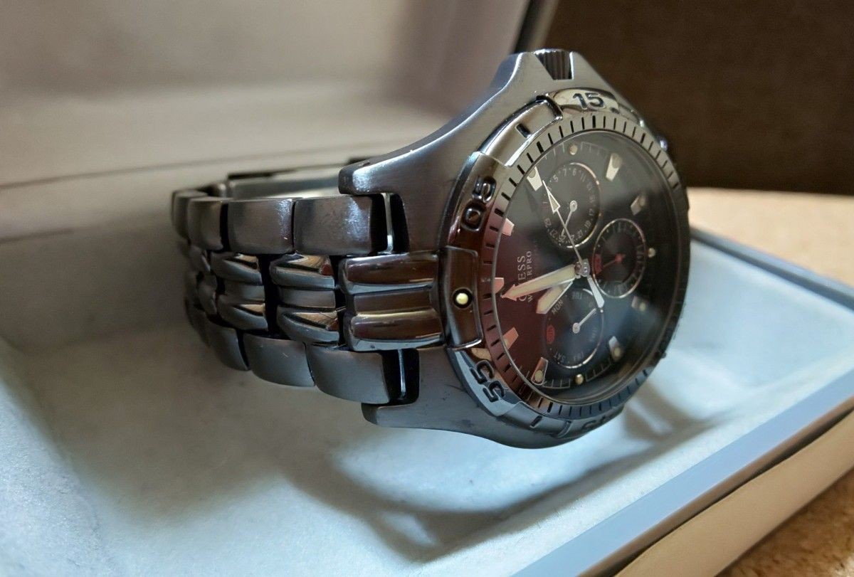 GUESS Water Pro Diver Men’s Chronograph Black Gunmetal Rotating Bezel From Japan