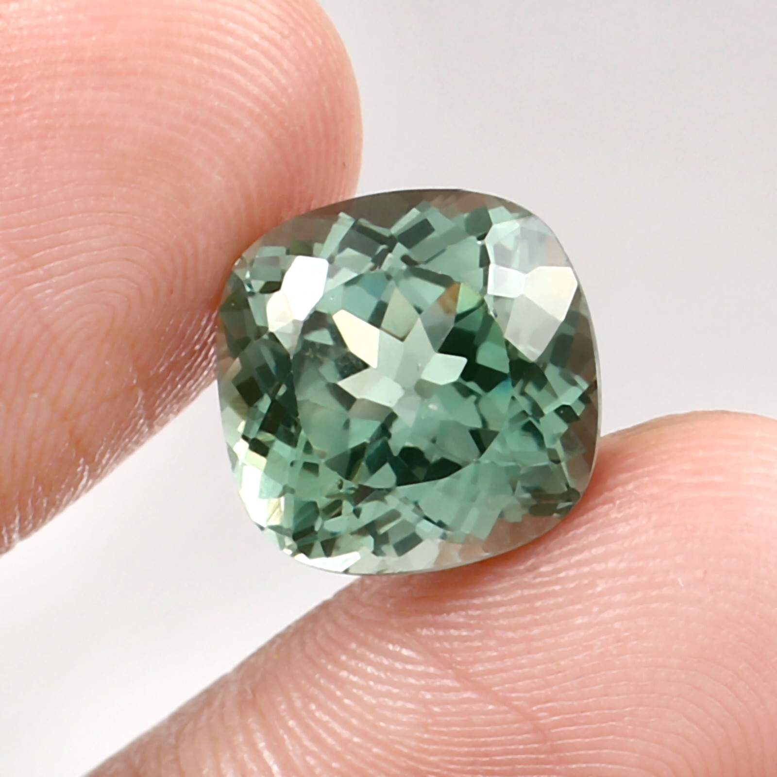 AAA Natural Flawless Ceylon Green Spinel Loose Cushion Gemstone Cut 11.50 MM