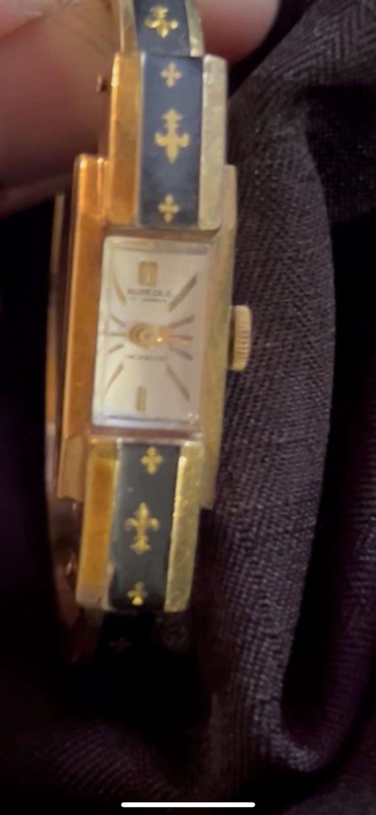 Aureole Women’s Swiss Watch 17 Jewels Vintage On Hinged Bangle