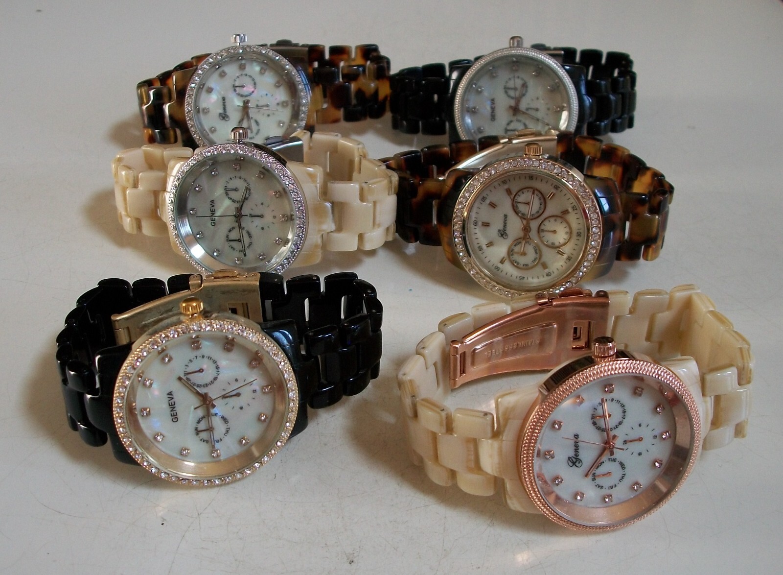 Women’s Black, Beige, Tortoise Shell Gold, Silver Rose Gold Finish Fashion Watch