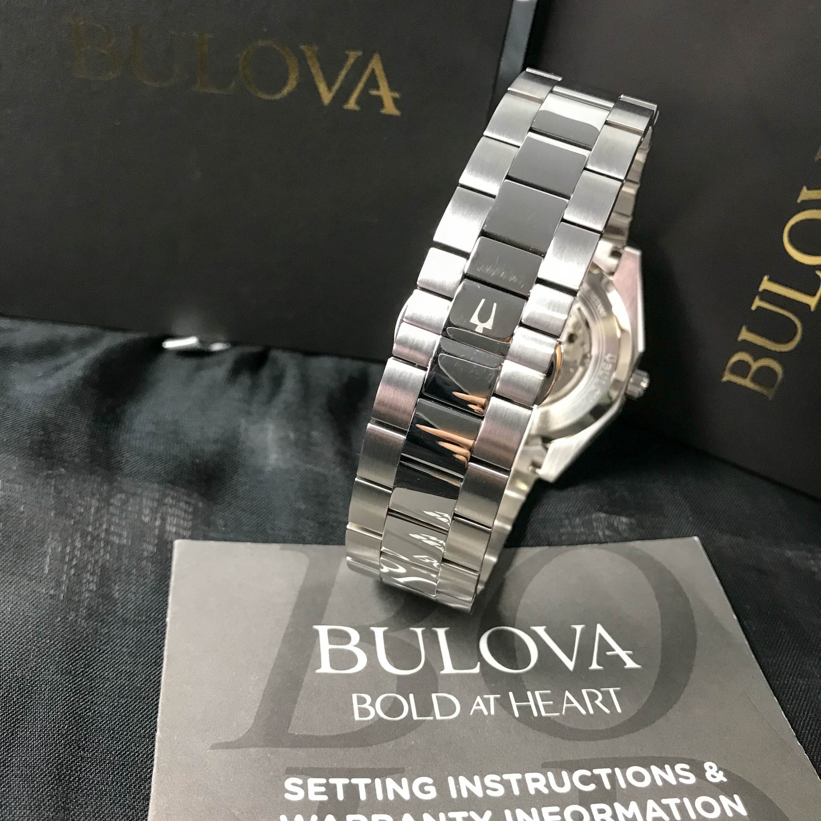Bulova 96A270 Suveyor Automatic White Dial Stainless Steel Men’s Wristwatch NEW