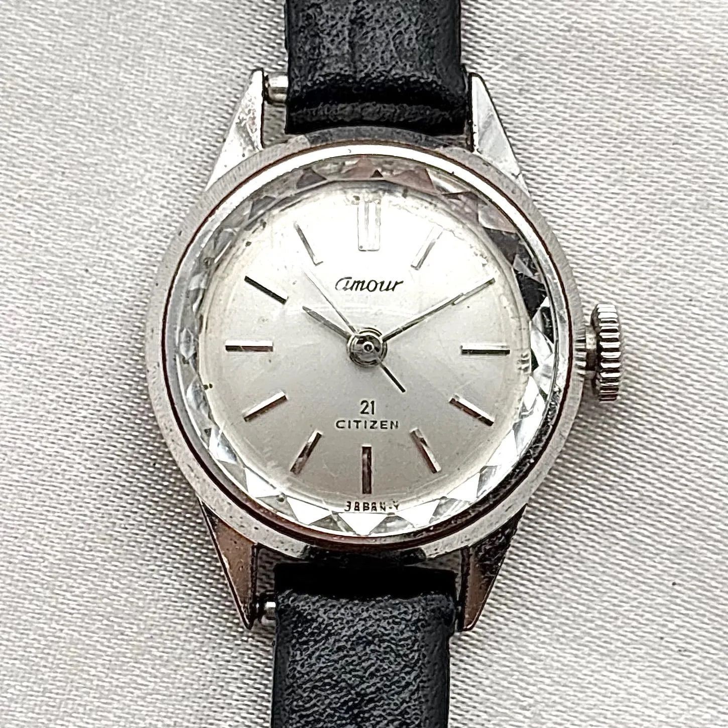 Working Item Citizen Ladies’ Manual Watch Amour 21 Jewels Silver Dial Cut Glass