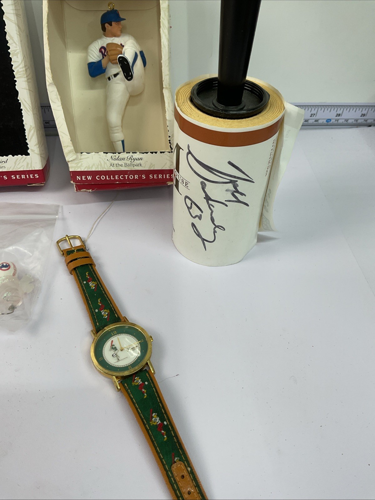 Sports Memorabilia Random Lot As Pictured 7 Items Yankees, Cubs, Larry