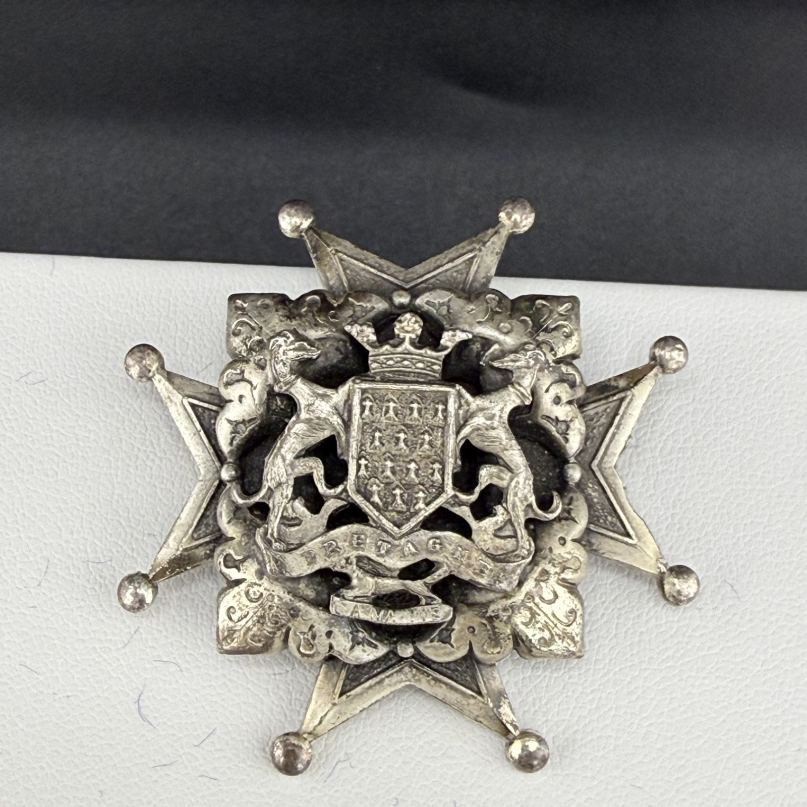 Vintage Coat of Arms Brooch Heraldic British Silver Tone