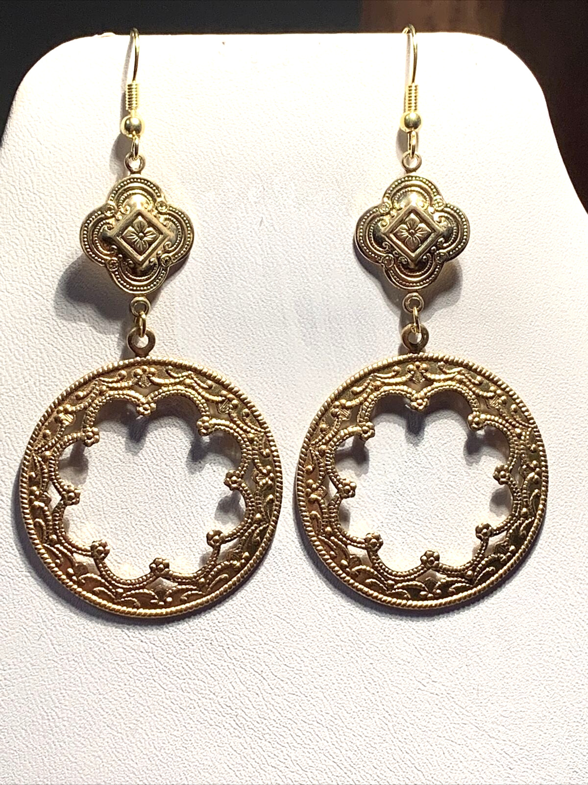 NEW ITEM*HANDCRAFTED VTG EGYPTIAN/ MOROCCAN OPEN MEDALLION EARRINGS.gold/style B