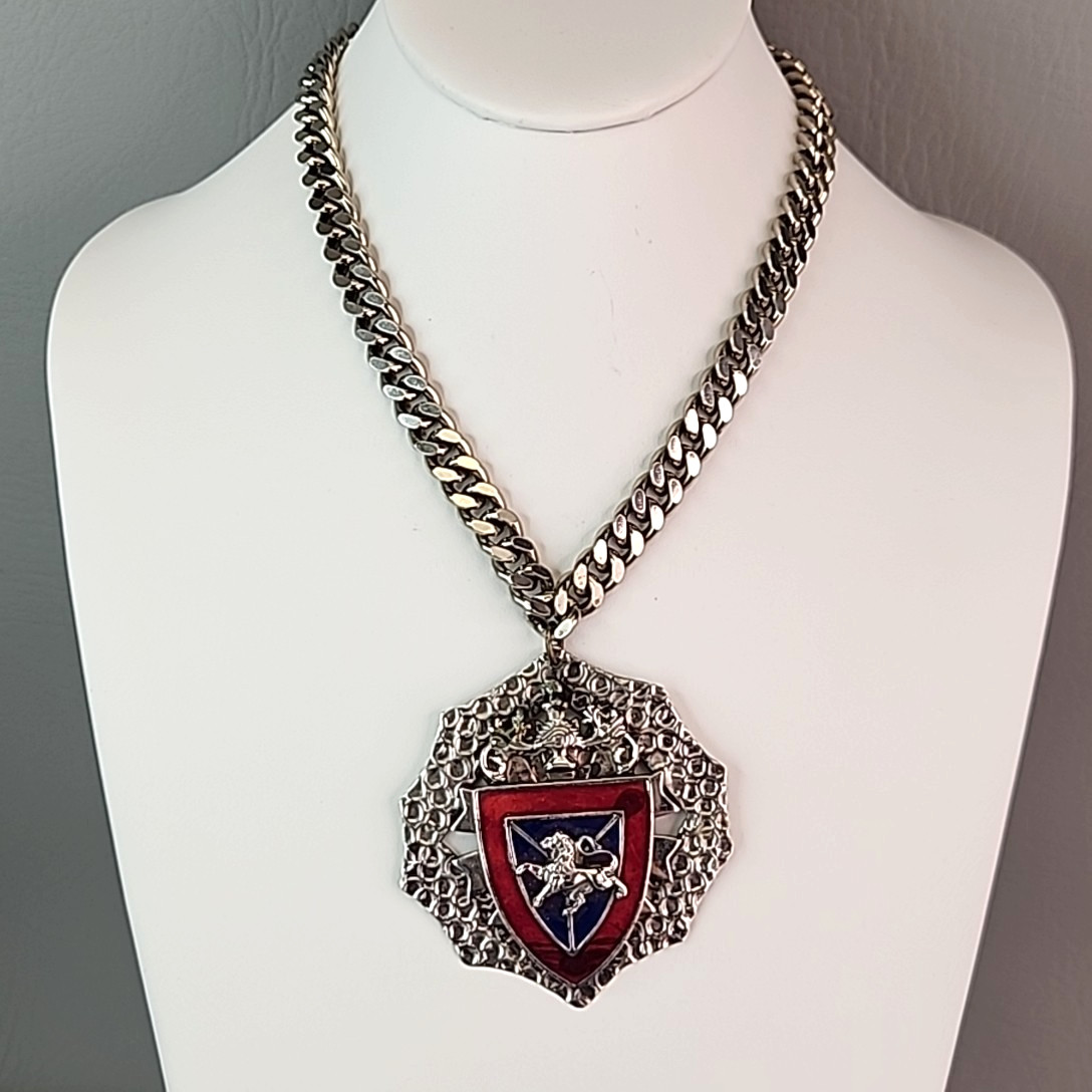 Vintage Shield Pendant Necklace Lion Coat of Arms Heraldic Silver Tone 16″