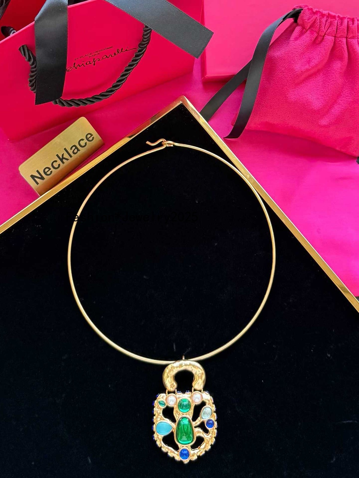 vintage gold toned keyhole green crystal necklace W dust bag box