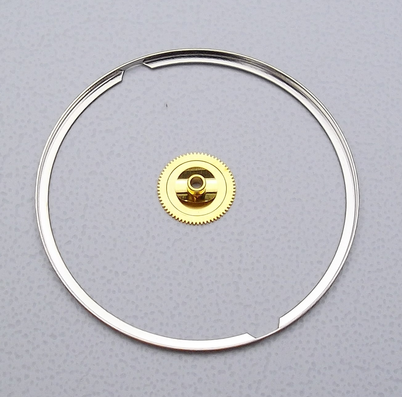 GENUINE ETA 2824-2 AUTOMATIC MOVEMENT 25 JEWELS GOLD BALANCE SWISS MADE – NEW