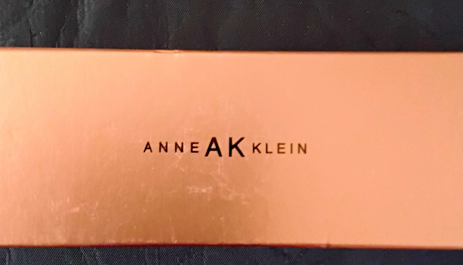 Anne Klein White Faux Pearl Beaded Bracelet Gold Tone Heart Dangle Charm