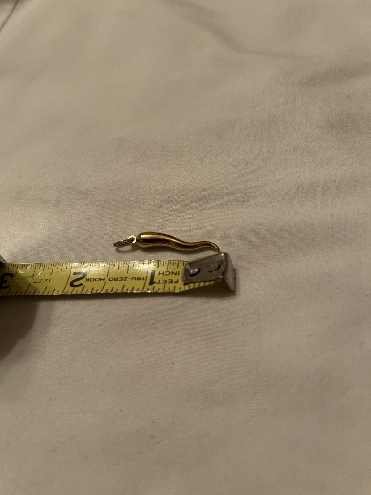 18k solid gold Italian horn weight is 1.2gr. includes 28″ 18K gold Neckless