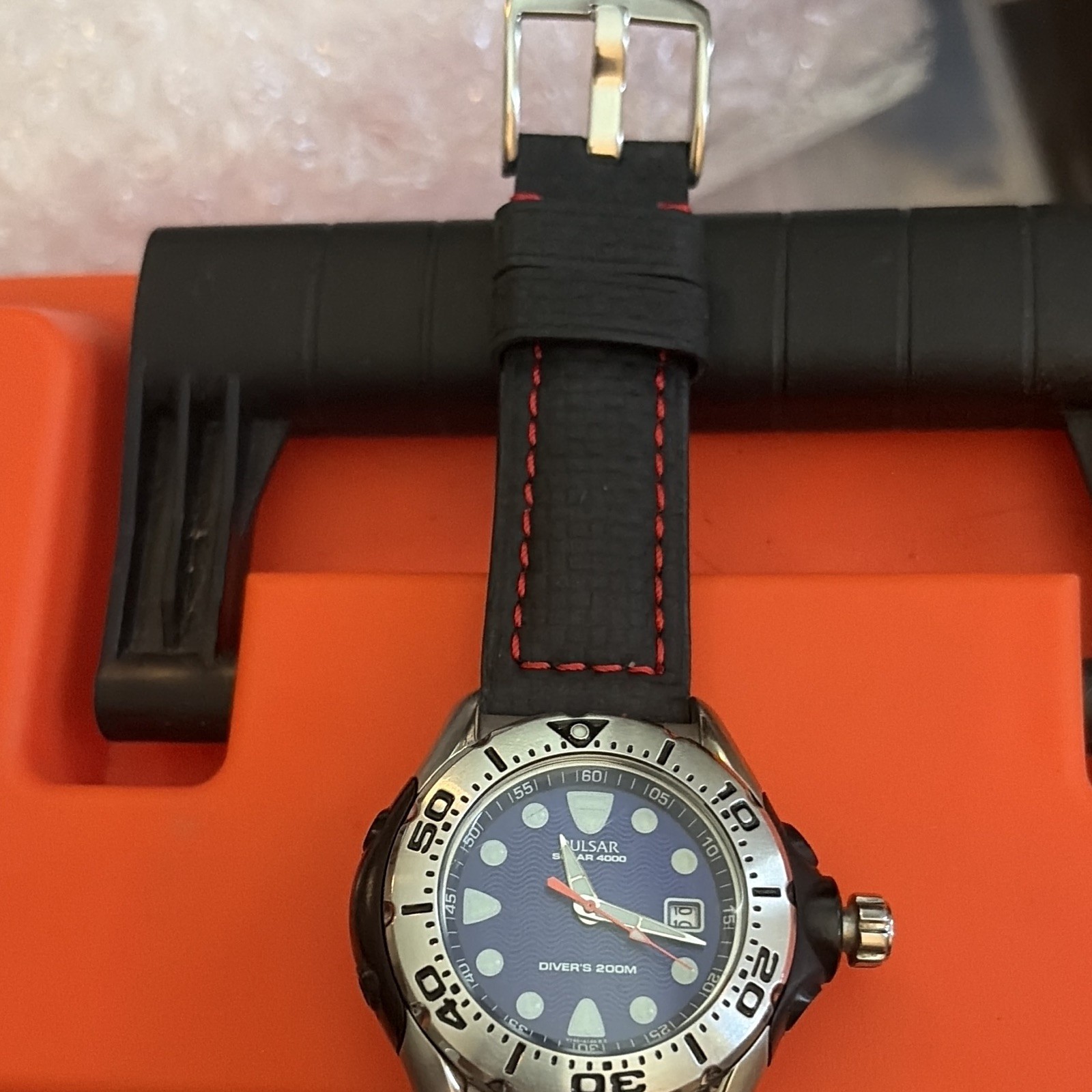 Pulsar Solar 4000 Solar Quartz Diver 200m Blue Wave Dial Date leather strap