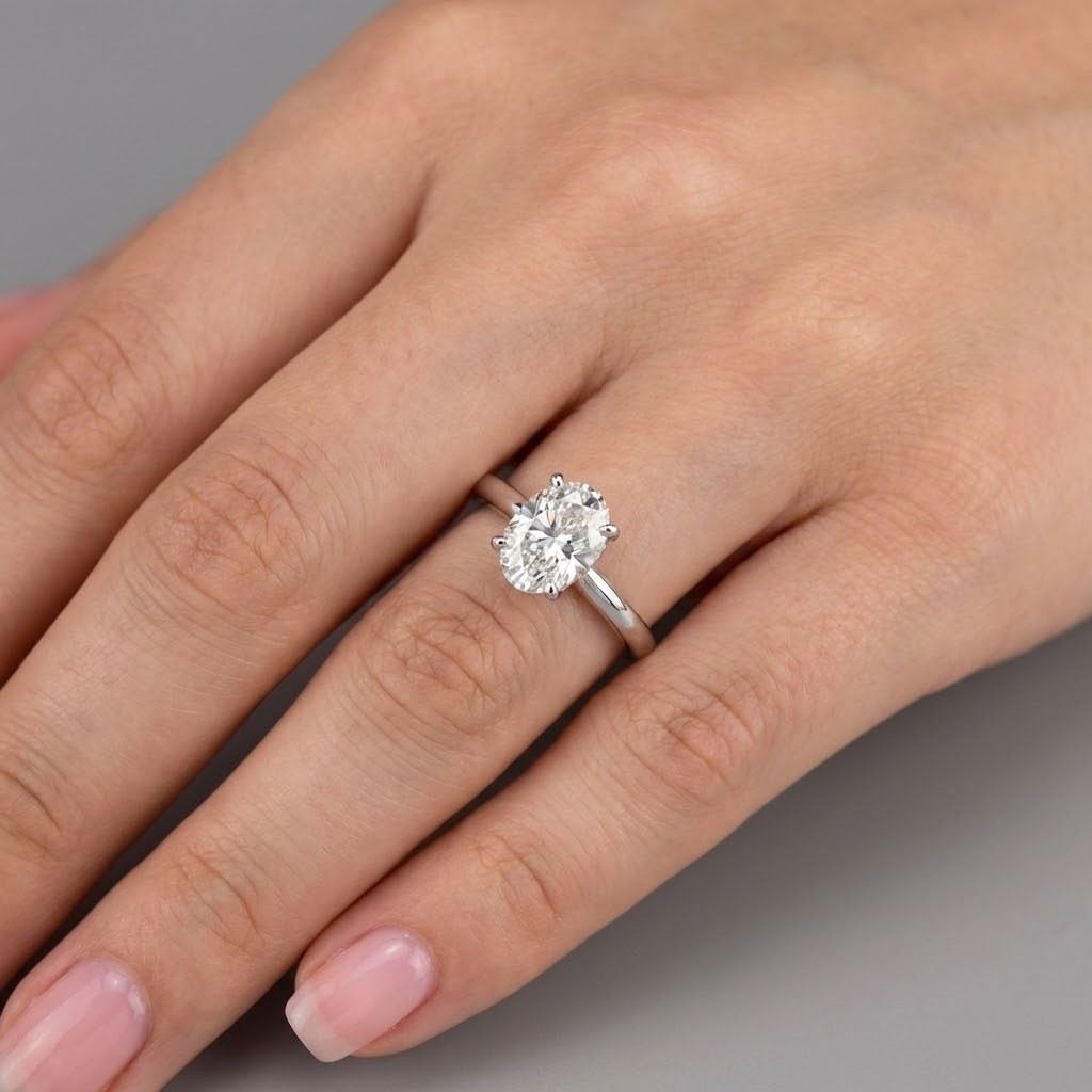 Solitaire Engagement Ring Classic 14K Gold 0.98 CT Oval Lab-Grown Diamond E VS2