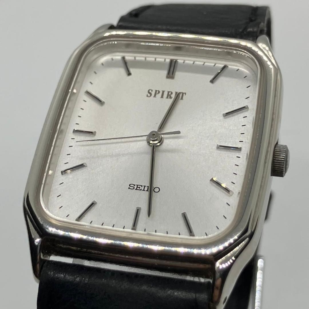 Excellent condition, fully functional SEIKO SPIRIT square men’s quartz watch.