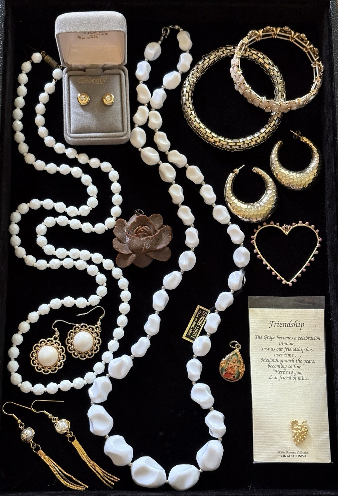 VTG Mix Estate Jewelry Lot 25pc White & Gold Tone Rhinestone Lucite All Wearable