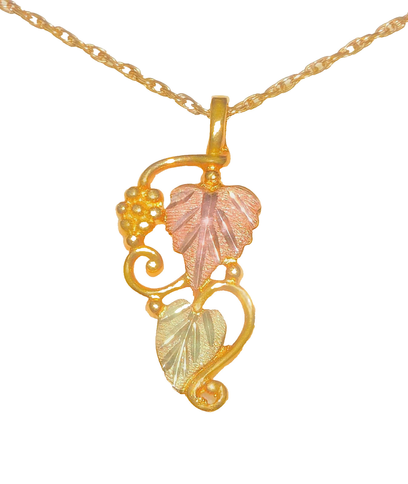 Black Hills Gold 10k Landstrom’s Leaves Pendant Necklace