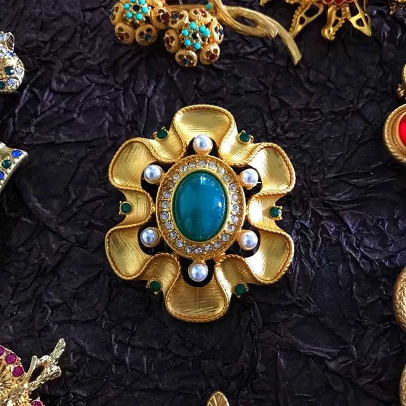 Wholesale 10 Vintage Palace Baroque Brooches Mixed Gold Plated Colorful Gem Pins
