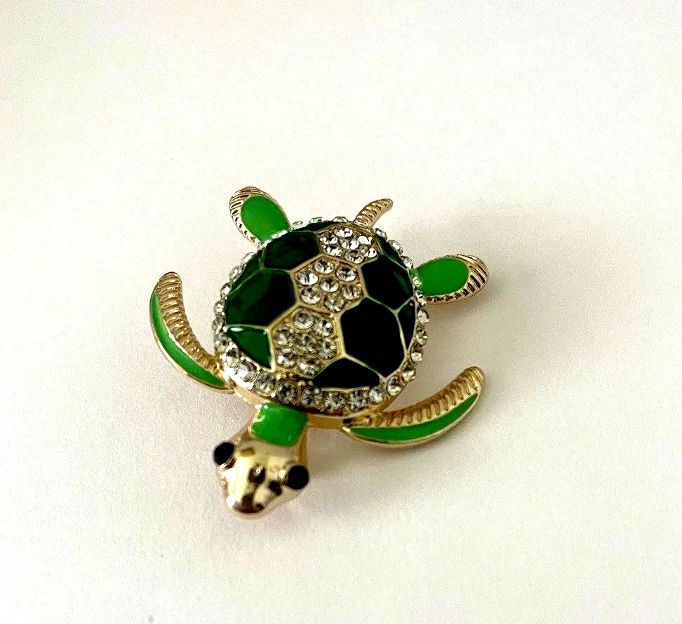 Green Turtle Enamel & Rhinestone Brooch Pin Gold Tone Finish Crystal Shell NEW
