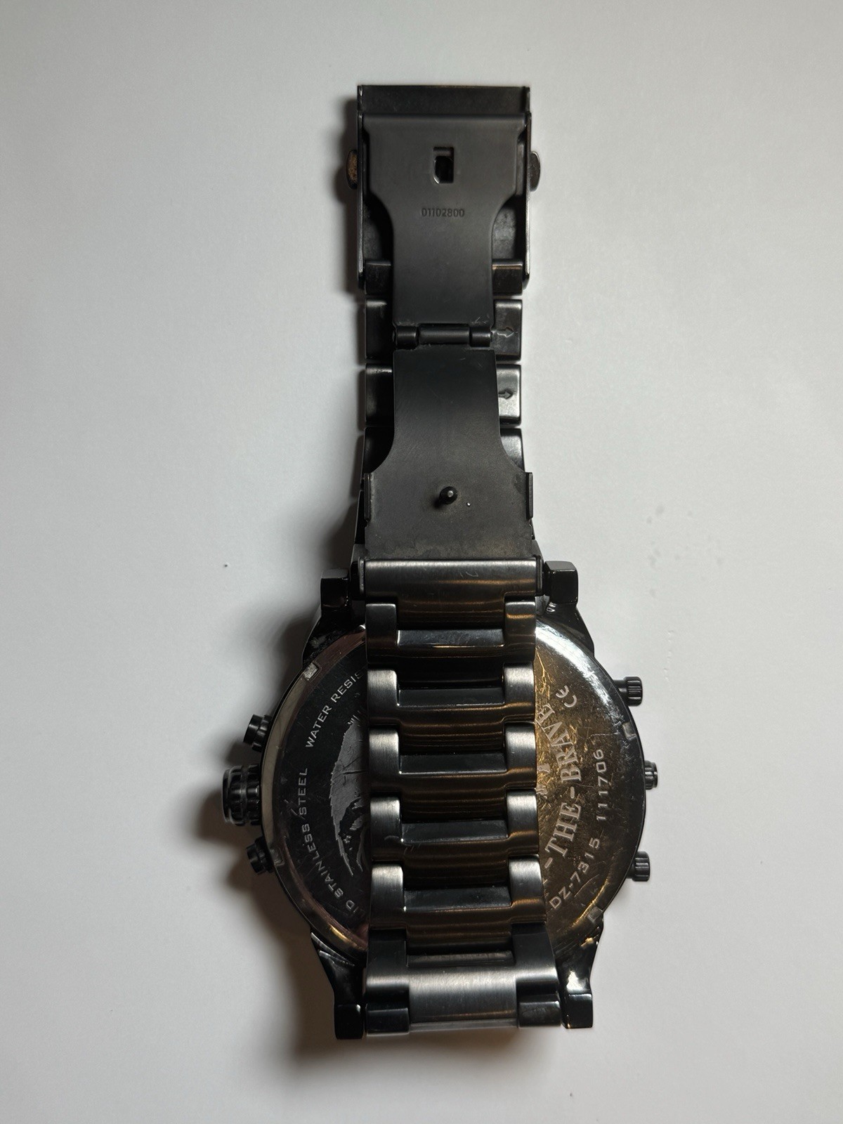 Diesel Brave Men’s Watch Quartz Date Gunmetal Stainless Steel Bracelet 57mm