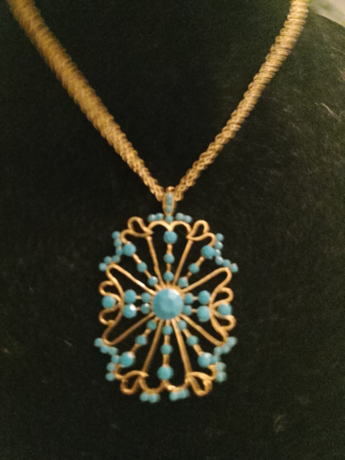 Gold Tone Metal Rope Chain Necklace Blue Bead Flower Charm Pendant Retro