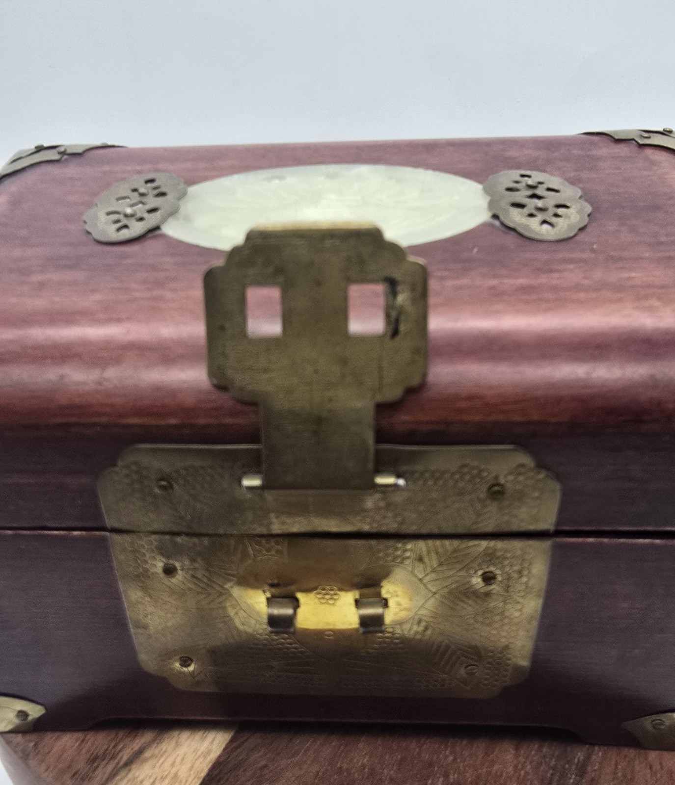 VTG Shanghai – Rosewood Brass Jewelry Box – Carved Jade Medallion Asian * READ