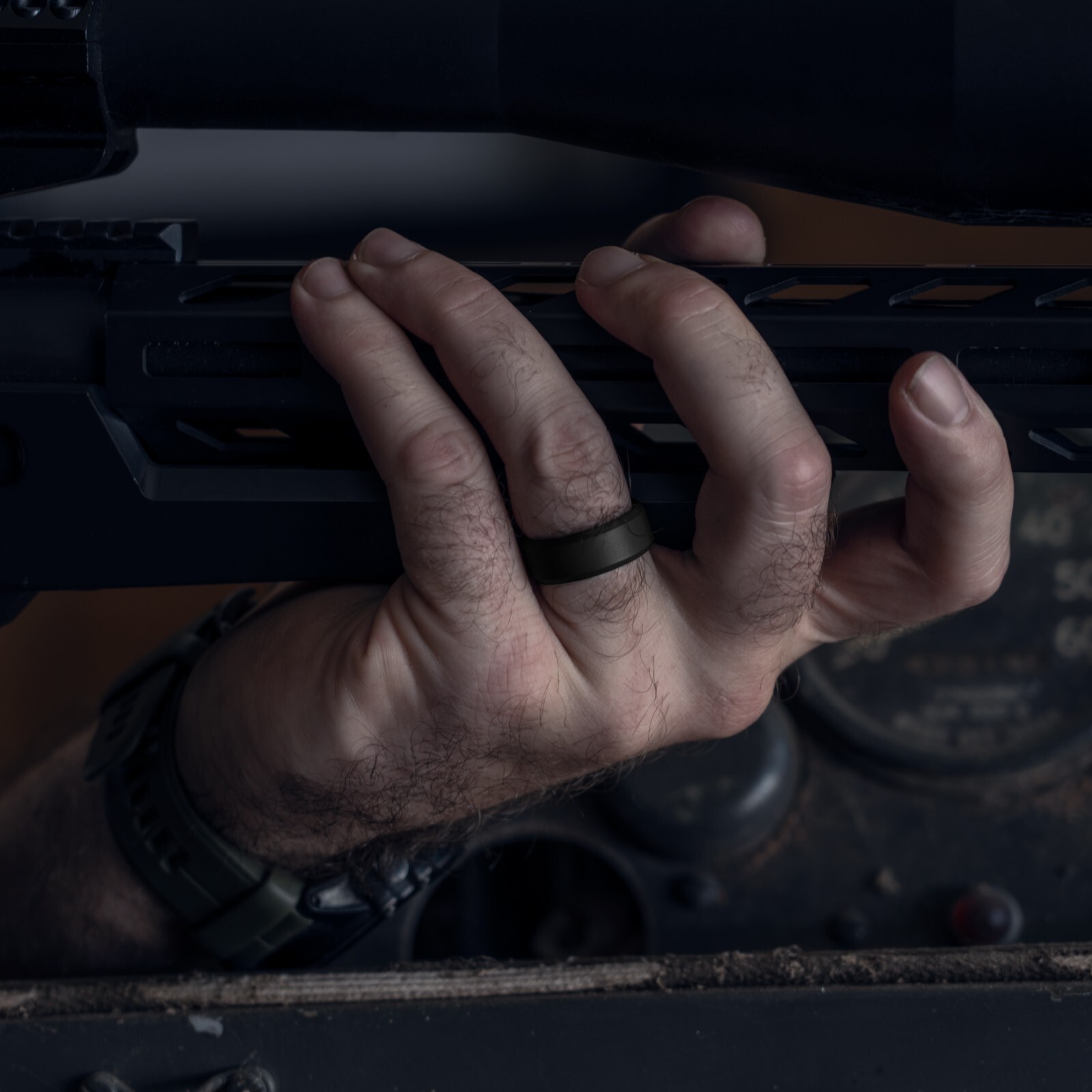Tactical Silicone Ring | Gun Barrel Grooves + Free Travel Case