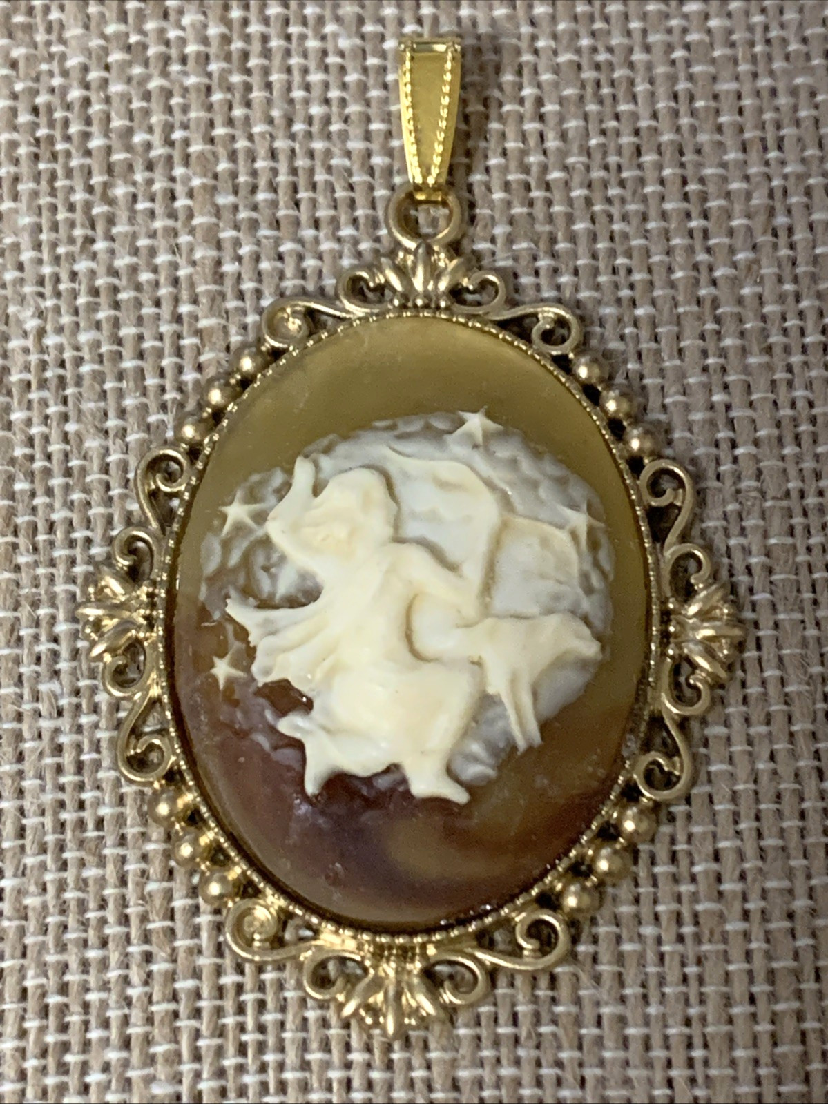 NEW ITEM*(LAST ONE) LARGE-EXQUISITE VINTAGE ZODIAC PENDANT-*SAGITTARIUS*-carn. g
