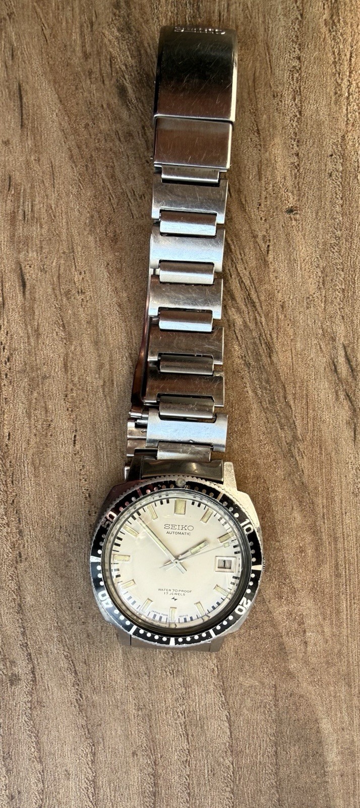 1973 Seiko 7005-8052 “Poor Man’s Diver” Automatic Vintage Diver Watch White