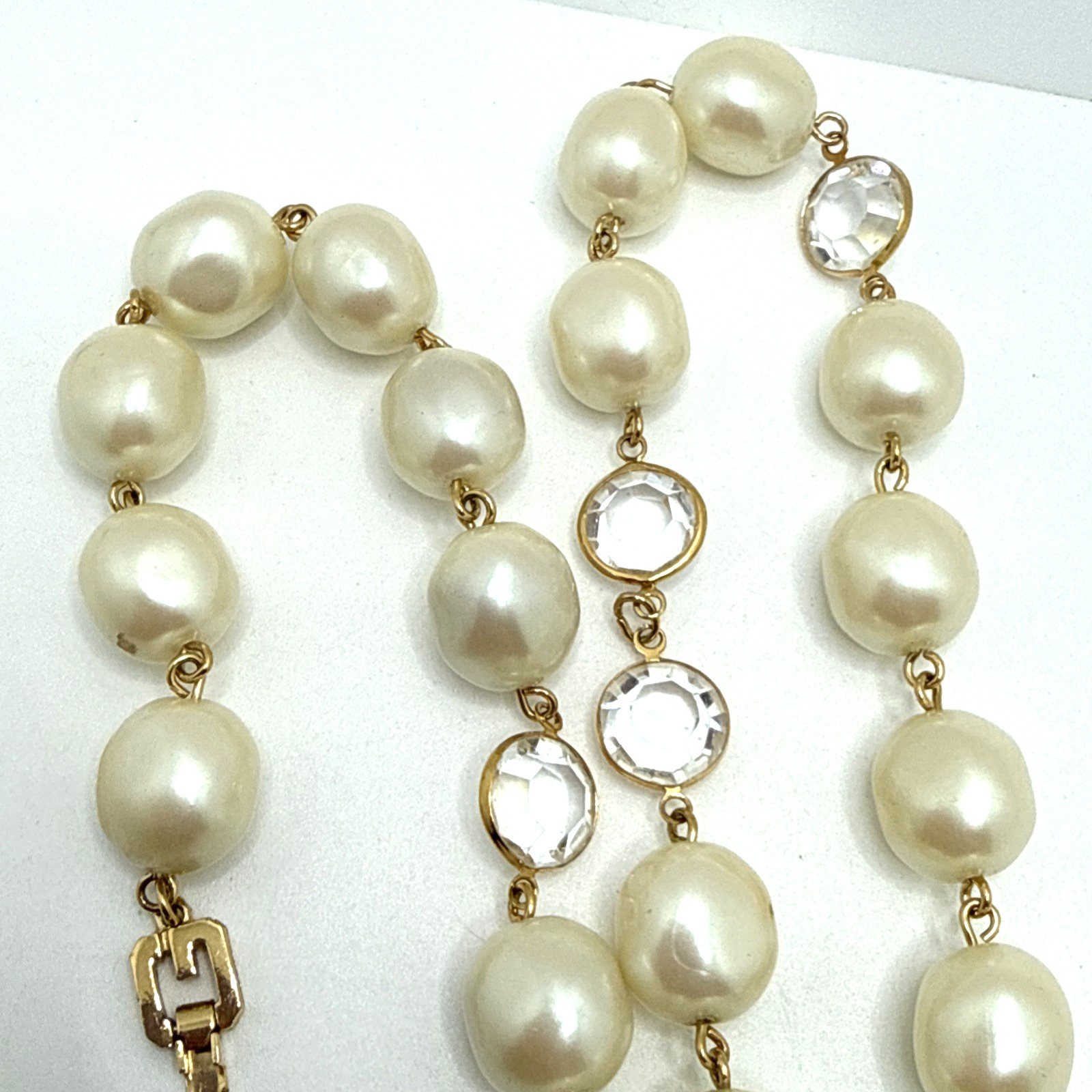 Vintage 80s GIVENCHY Bijoux Faux Baroque Pearl Clear Crystal Bezel Necklace 24″