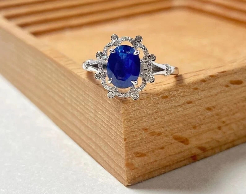 4.70Ct Oval Cut Natural Tanzanite & Diamond Solid 14K White Gold Engagement Ring
