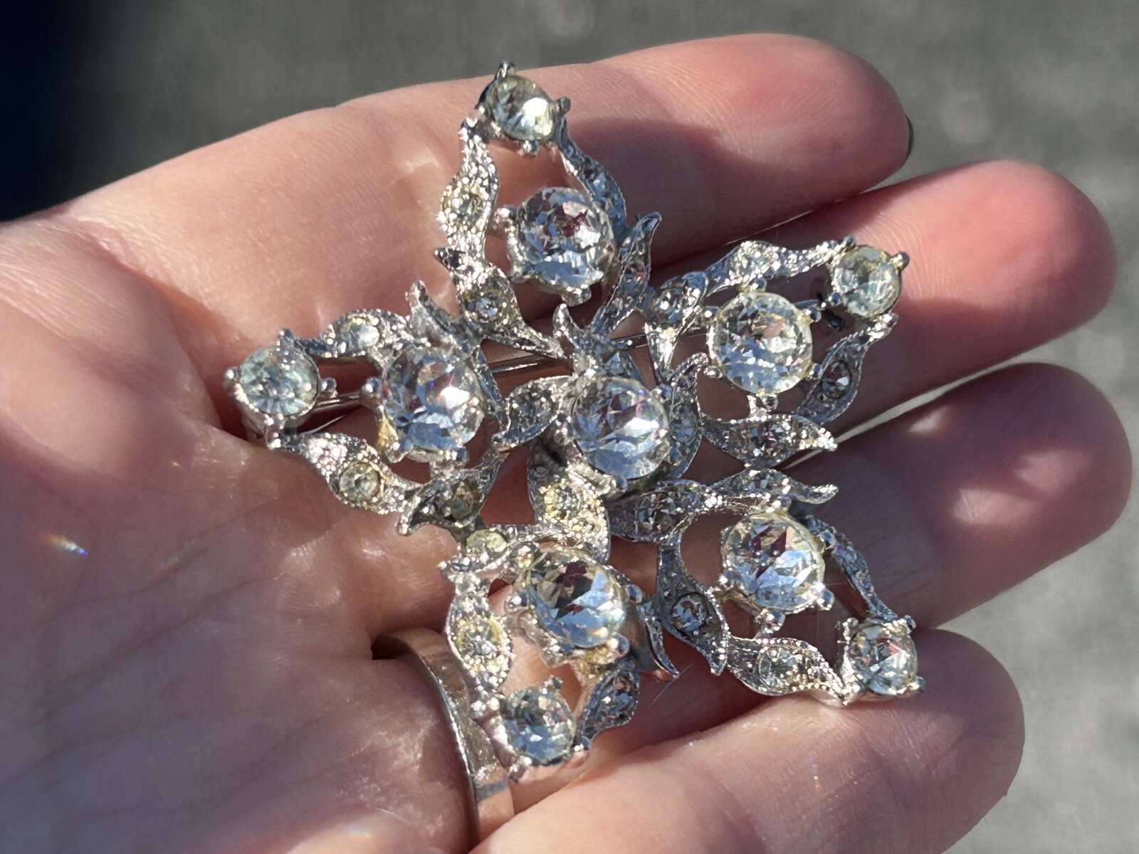 SPARKLING 1940s Vintage Signed Henry Bogoff Chicago White Rhinestone Star Brooch