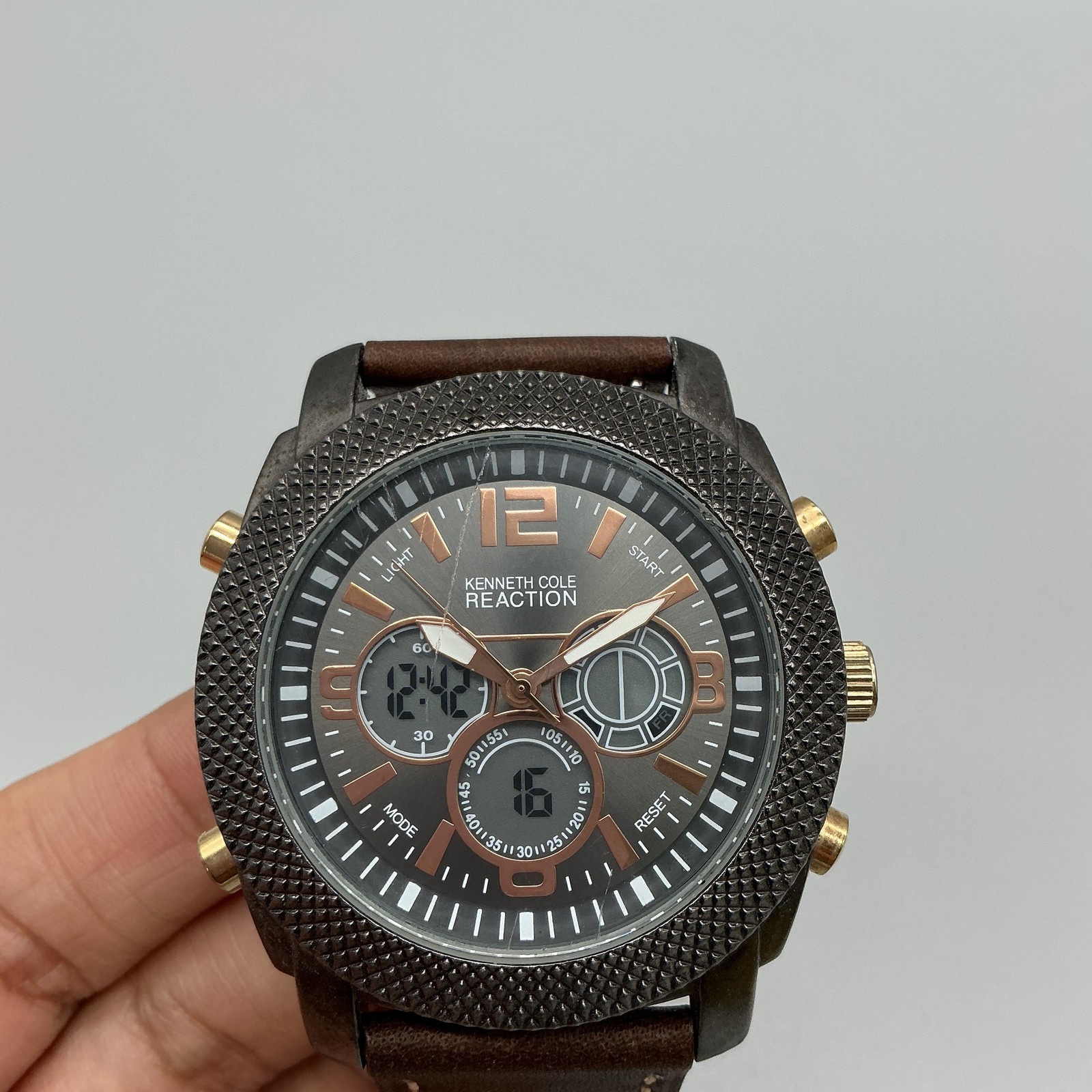 Kenneth Cole Reaction Mens Watch 46mm Analog Digital Cracked Crystal New Battery