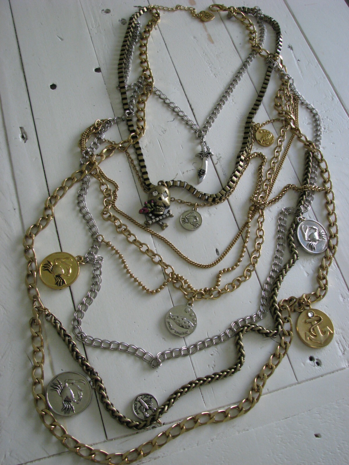 VINTAGE BETSEY JOHNSON PIRATE SKULL DAGGER NAUTICAL LONG CHAIN NECKLACE~RARE