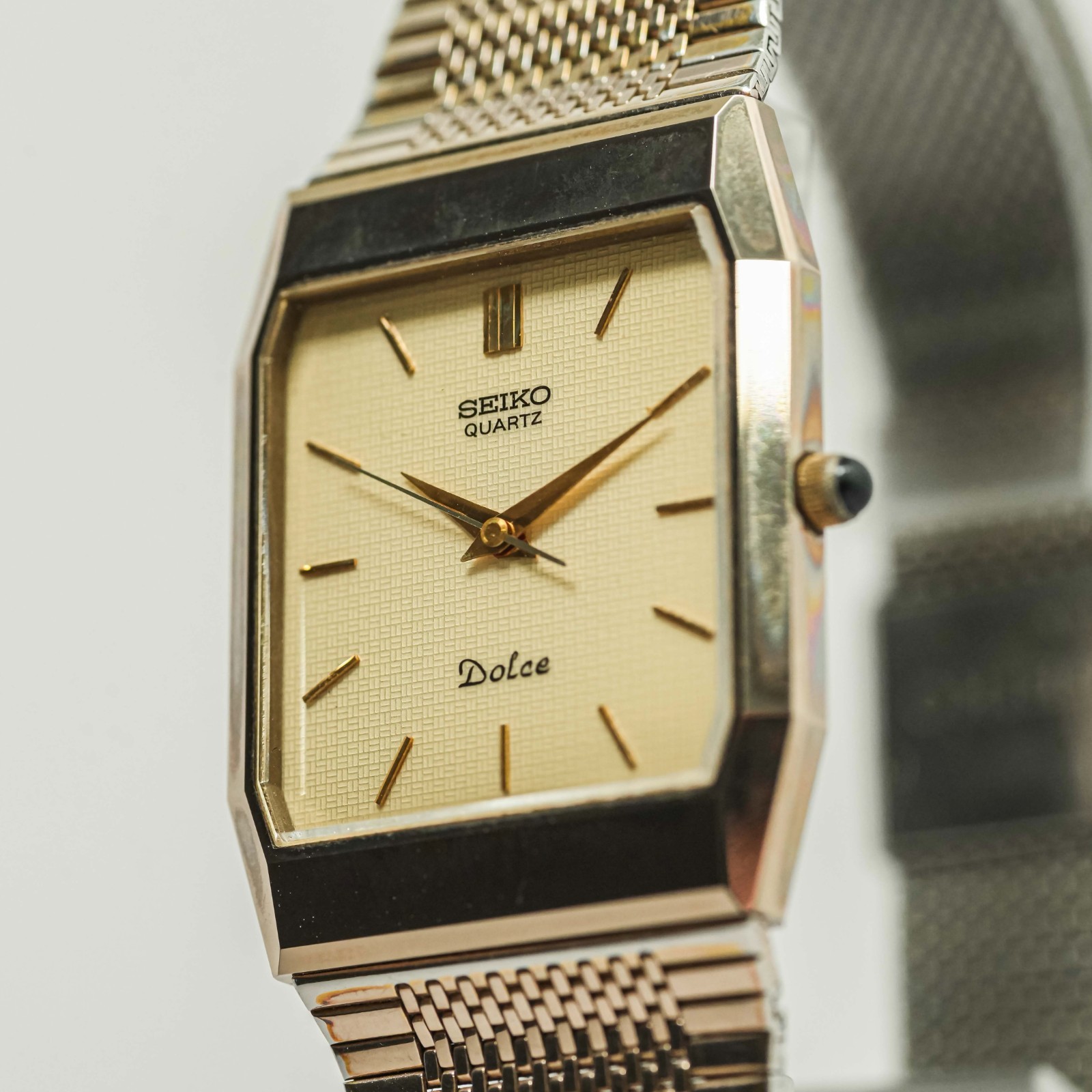 **NEAR MINT** Vintage SEIKO Dolce 6030-5530 Quartz Gold Tank NSAG Case 27mm Mens