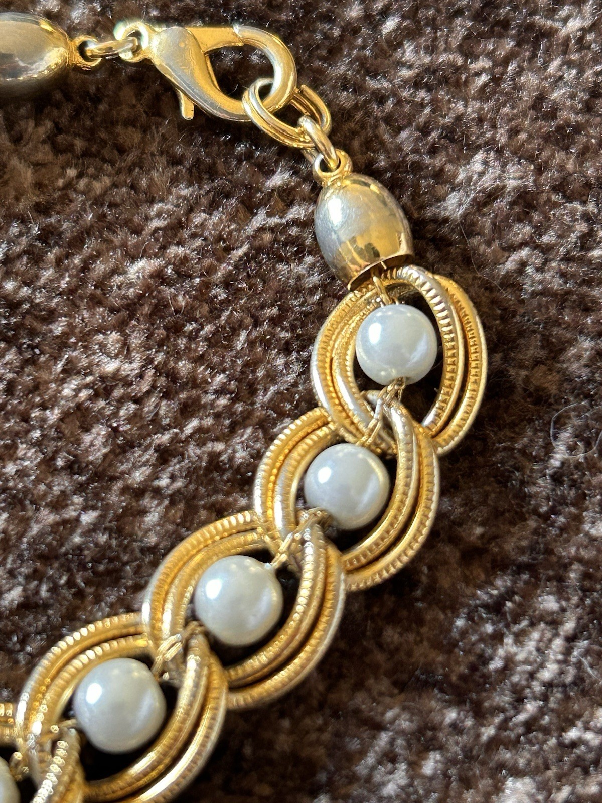 Vintage Gold Tone Textured Link Bracelet Faux Pearl with Lobster Clasp