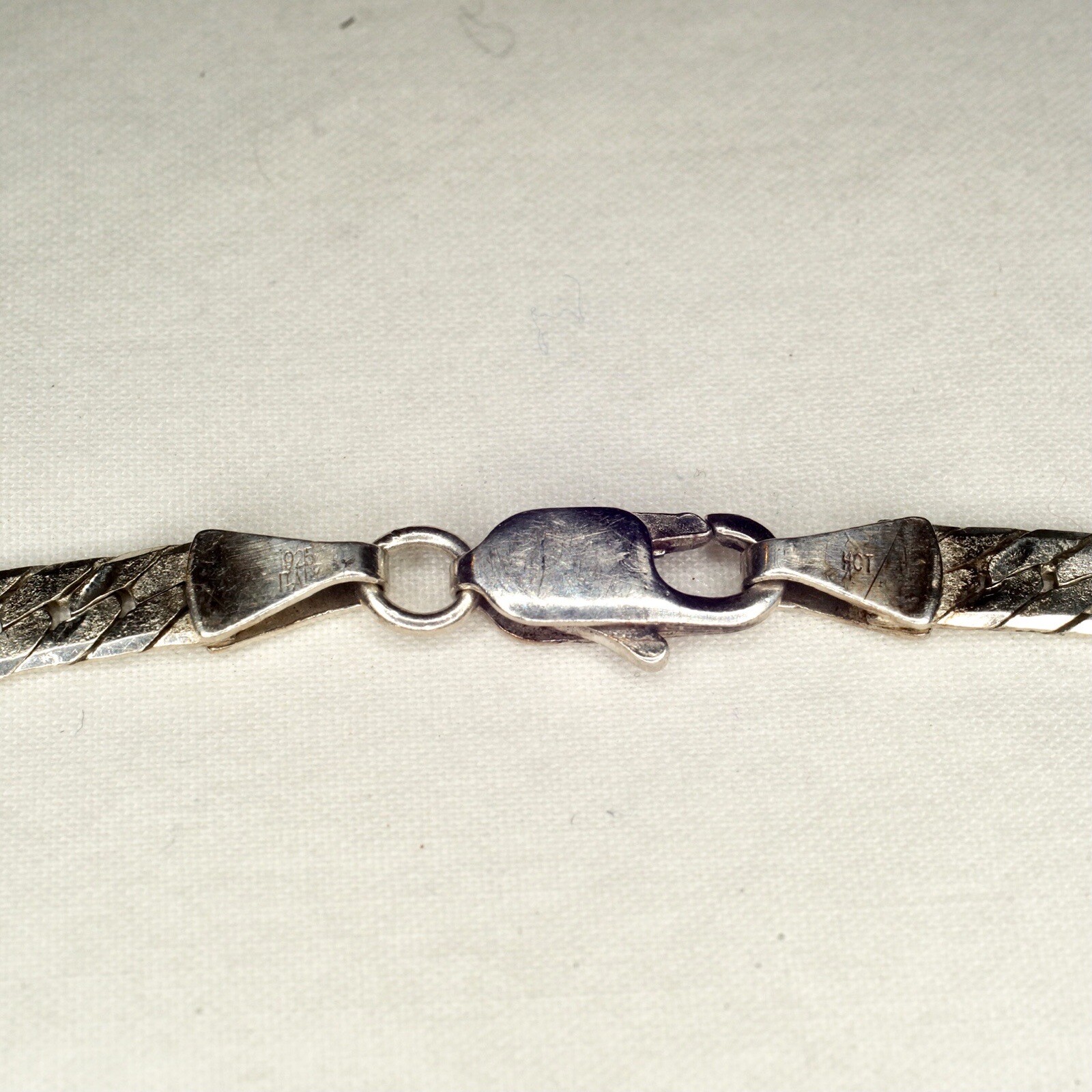 sterling silver textured herringbone bracelet HCT Italy lobster clasp 7.36”