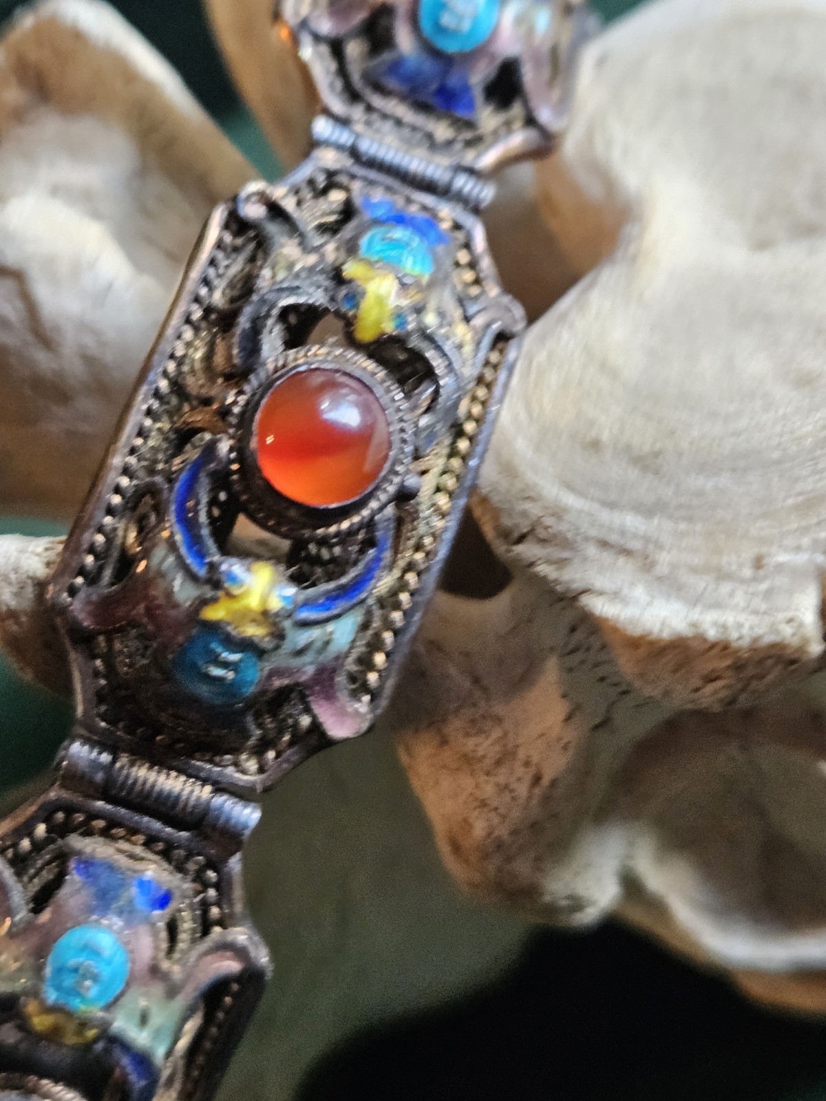 Vintage Chinese Gilt Silver filgeree Cloisonne Carnelian Bracelet 7 1/8