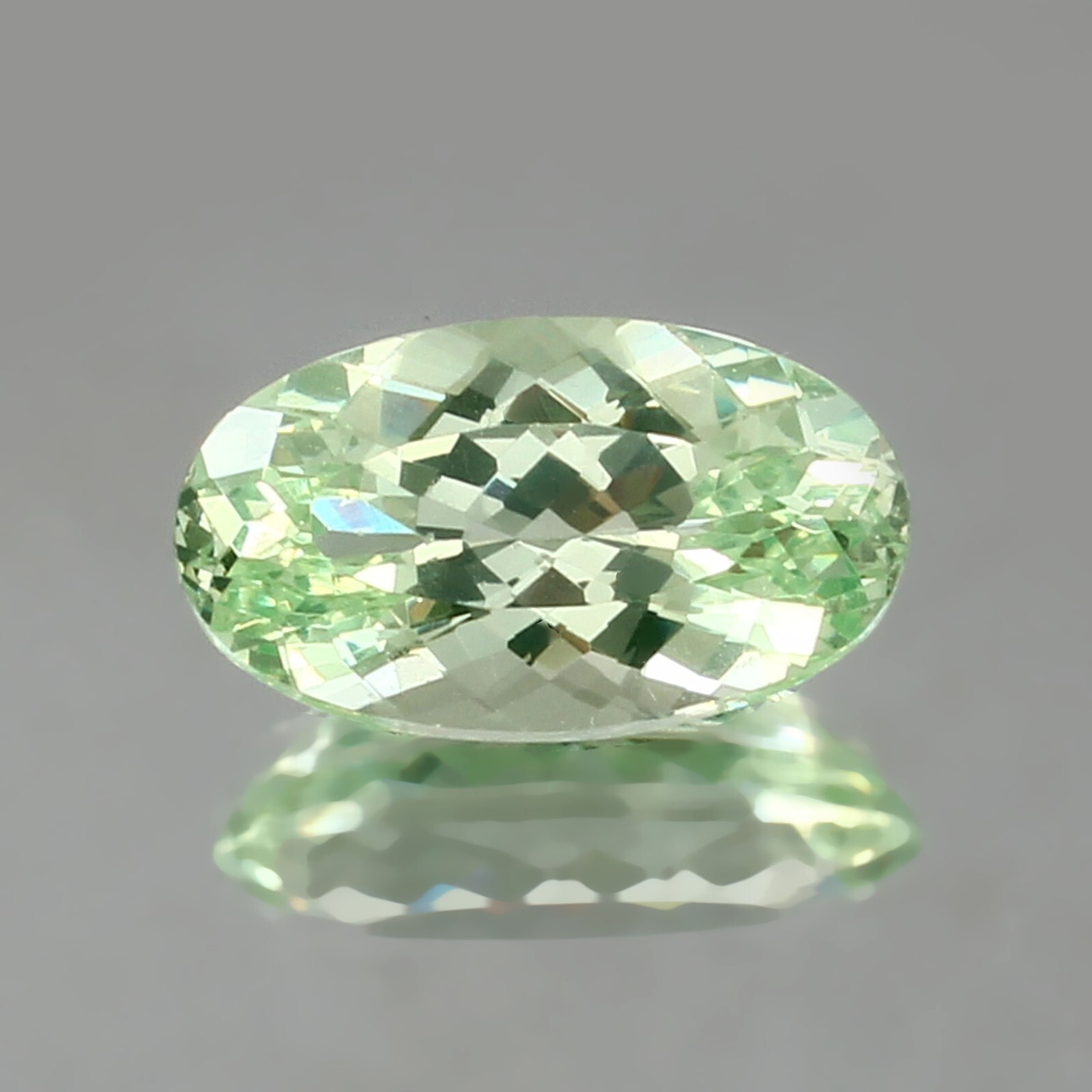 AAA Natural Bi-Color Green Ceylon Chrysoberyl Loose Oval Gemstone Cut 8.65 Ct
