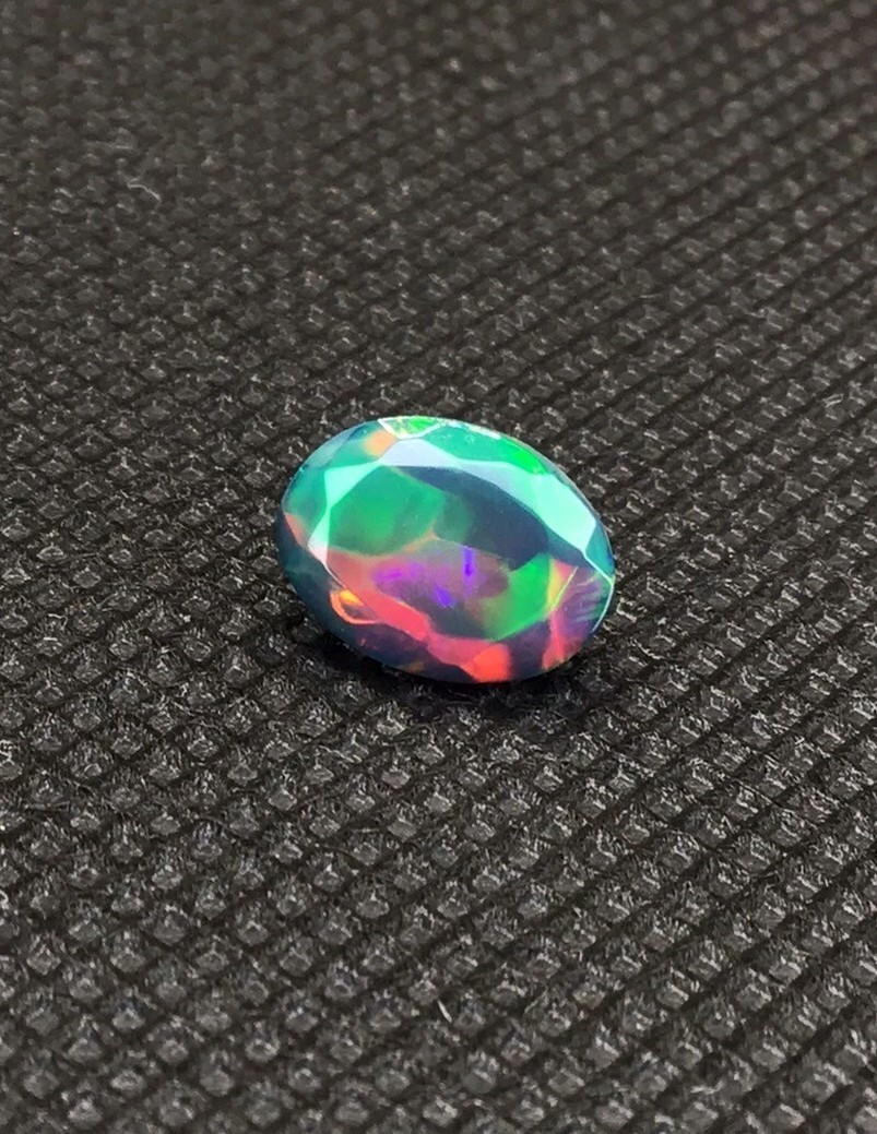 1.75ct Natural Black Opal Oval Cut – Bright Multicolour Fire Clean Stone 9.40mm✨
