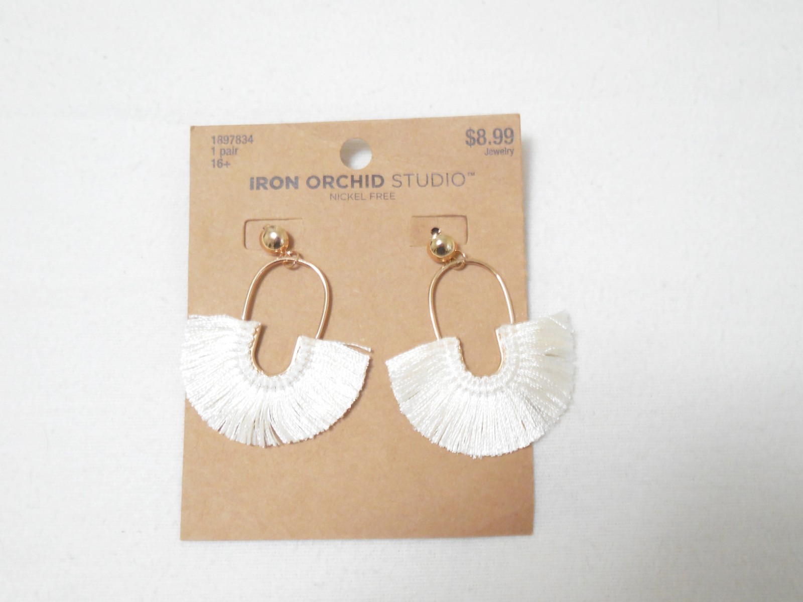 2 Pairs of Women’s Fabric Dangle Earring in Ivory w/ Vintage Woven Coin Bag