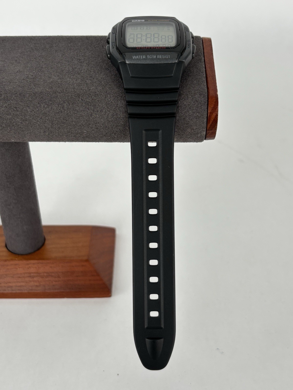 Vintage Casio Illuminator W-96H 36mm Black Digital Watch w/Band & New Battery