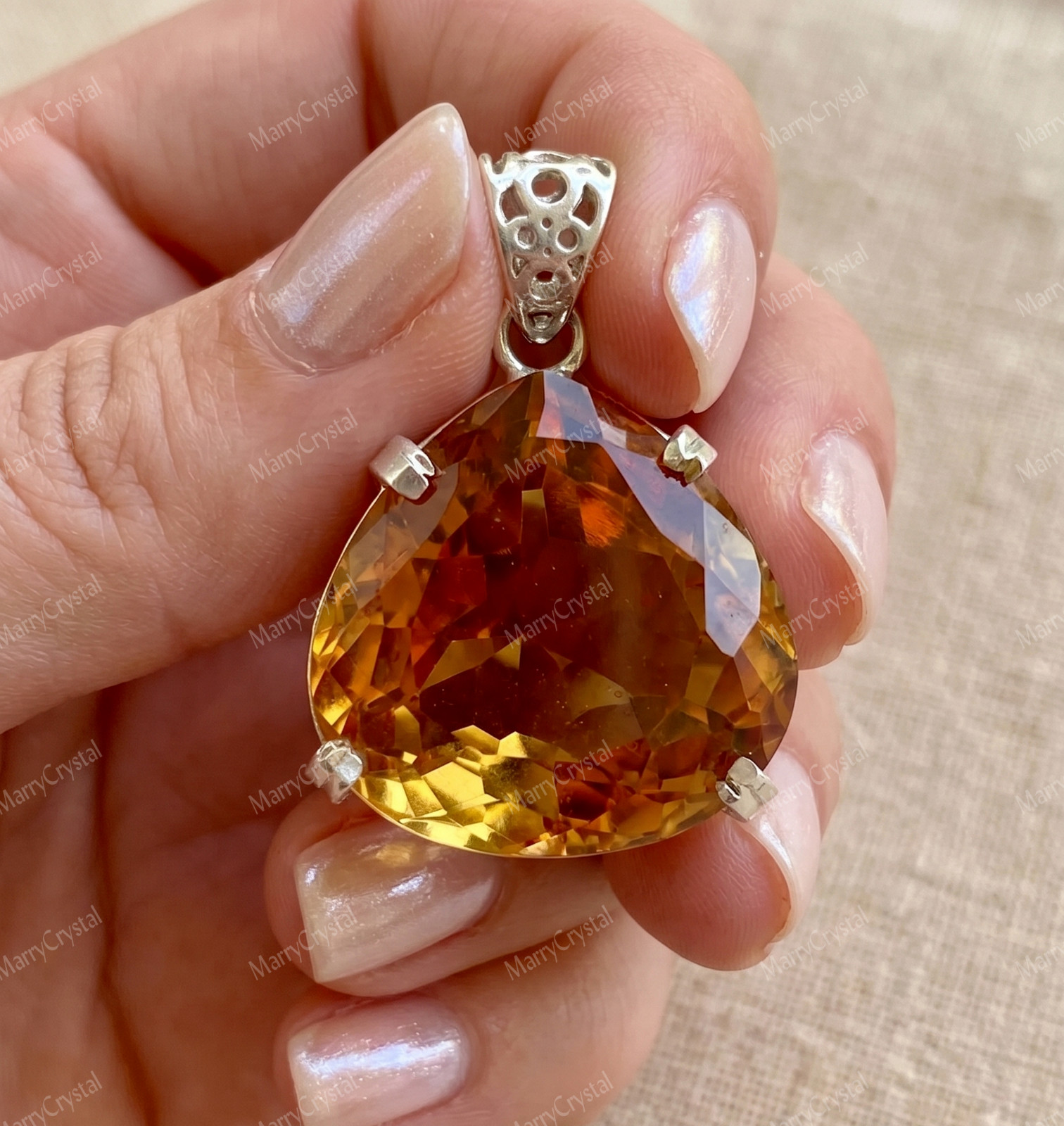 Lightshift Pendant Color Changing Zultanite Glass Heart Cut Loose Gemstone