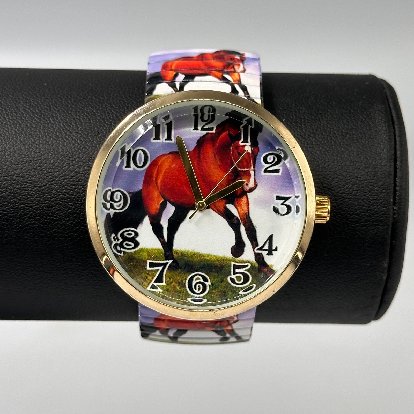 Varsales Horse Watch Women Gold Tone Stretch Band New Battery 6.75″