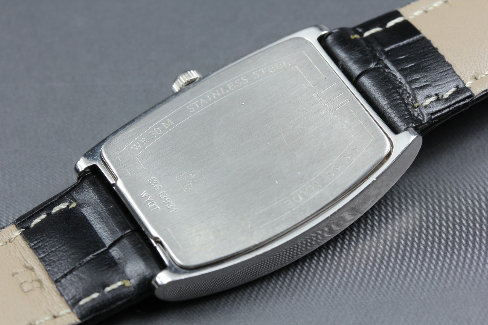 “N MINT” Vintage DUNHILL Cityscape 27mm Date White Quartz Men’s Watch From Japan